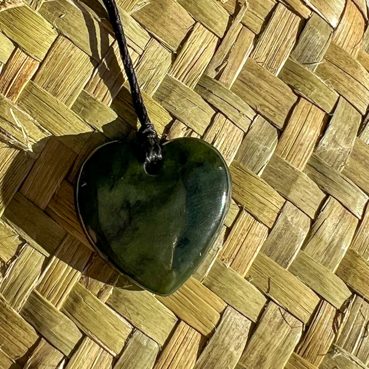 New Zealand Greenstone Heart Necklace 24mm