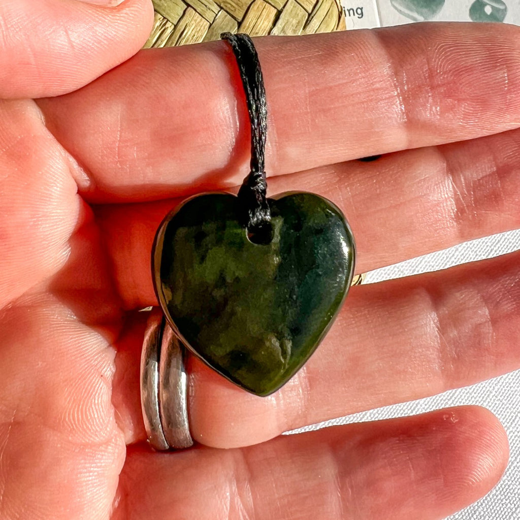 New Zealand Greenstone Heart Necklace 24mm