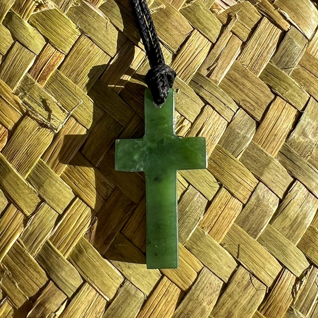 New Zealand Greenstone Cross Necklace 30mm